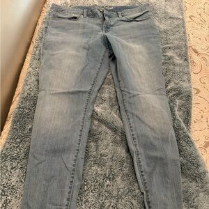 Universal Thread blue jeans size 14